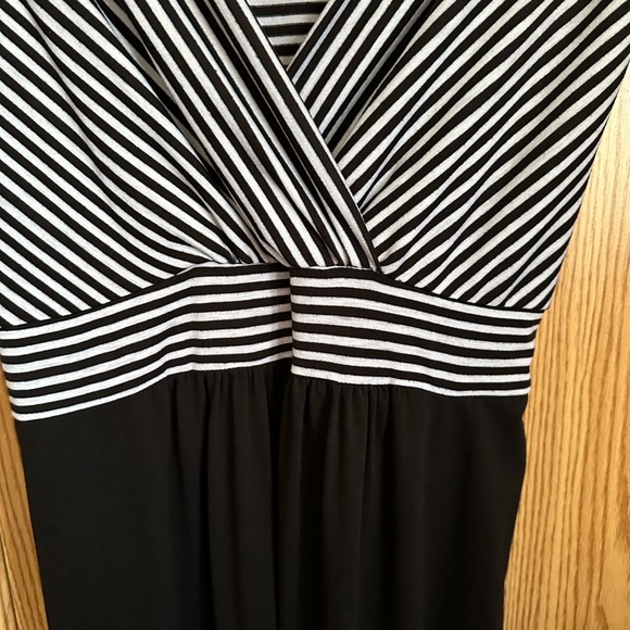 🍉 Jon & Anna New York maxi dress fit with a bit of flare v-neck tie waist NWT 2X - Picture 4 of 10